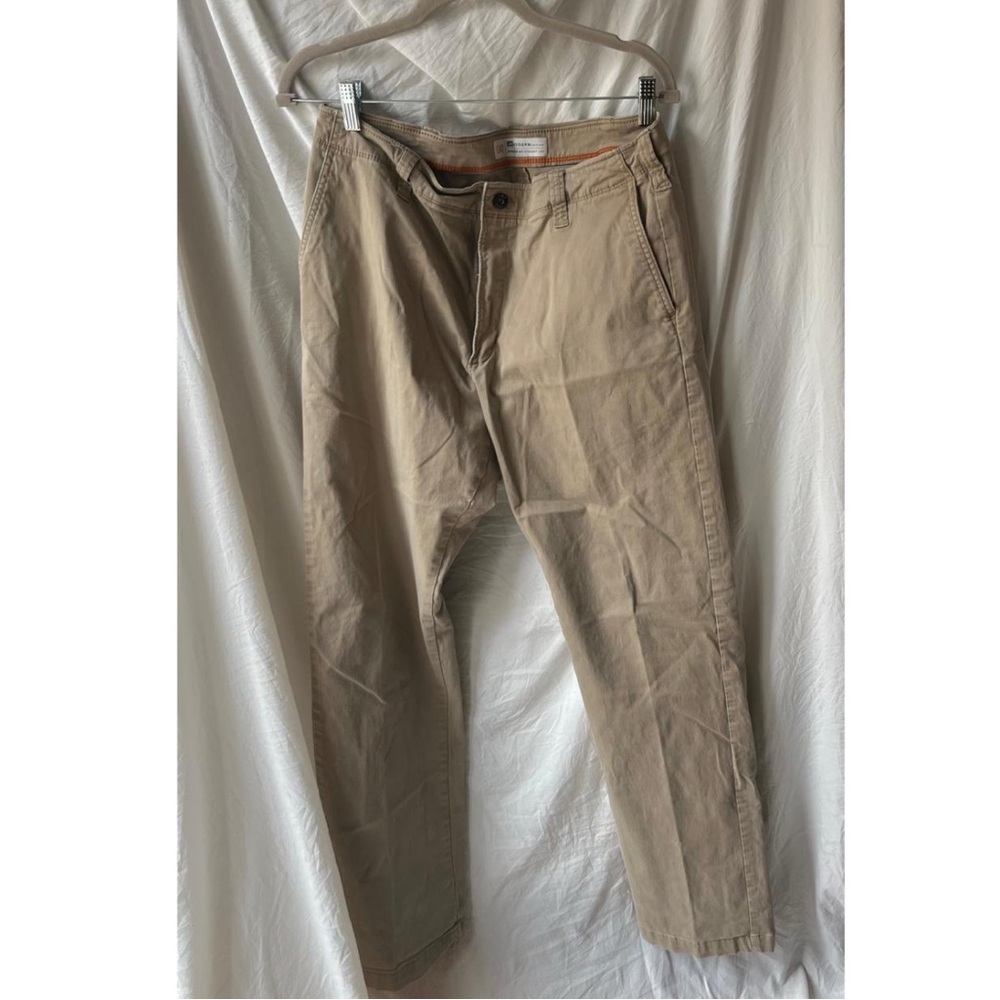 lee modern series straight fit straight leg khakis / chinos / jeans